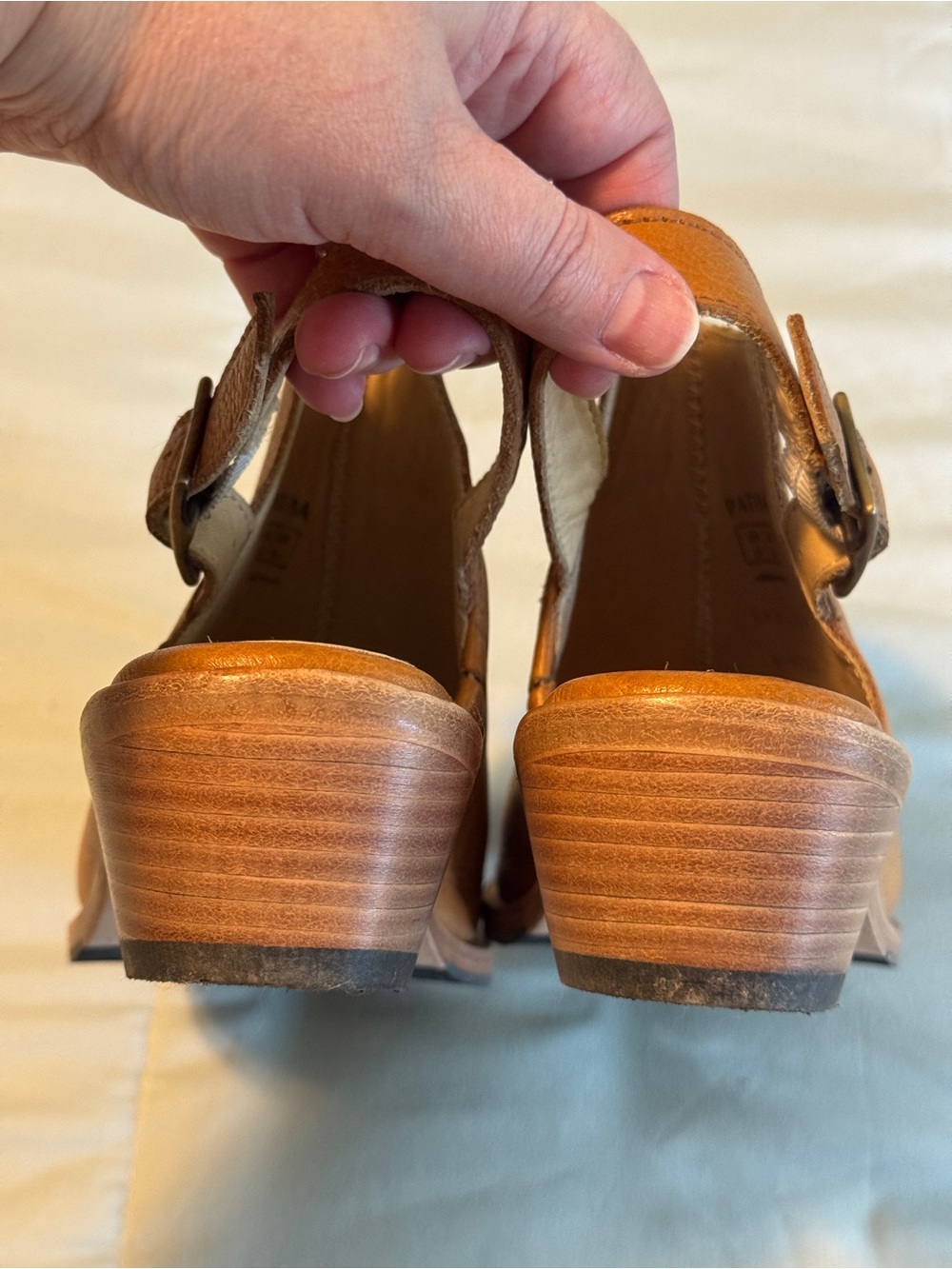 Classic Tan Leather Open-Toe Slingback - Picture 15 of 16